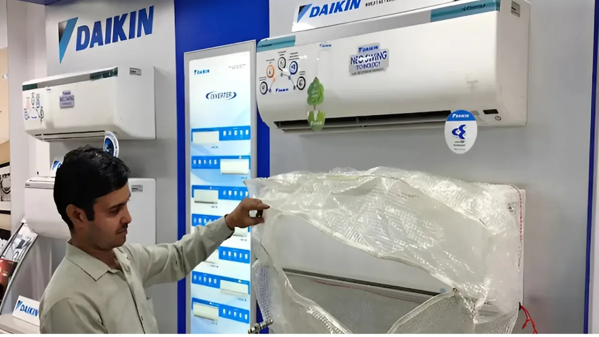 Daikin 2023 Model 1.5 Ton 5 Star Split Inverter AC